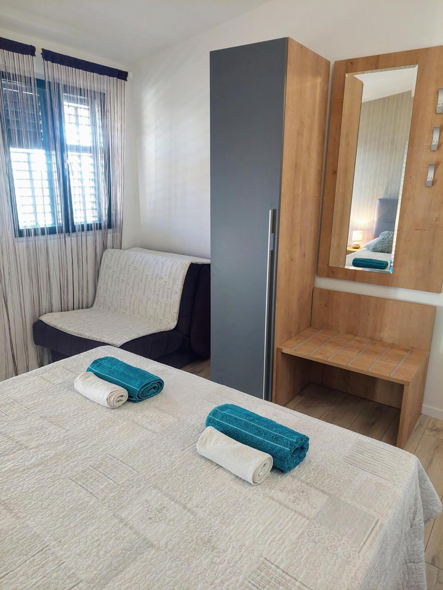 Apartments Meri Zára Kültér fotó
